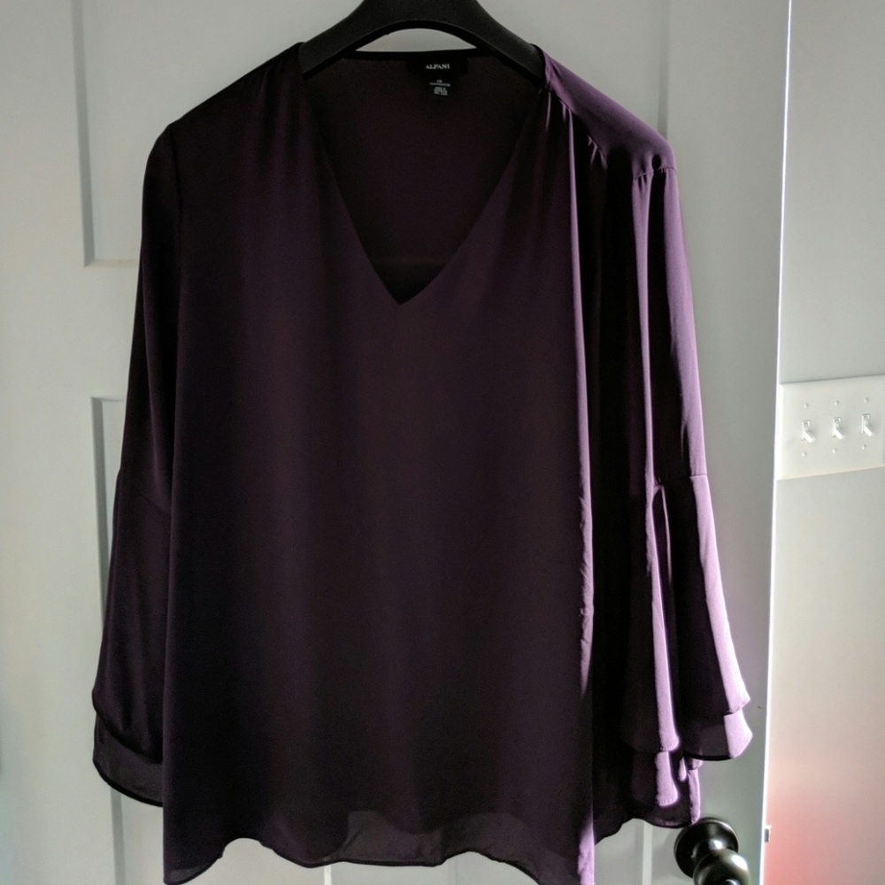 Bell sleeve blouse